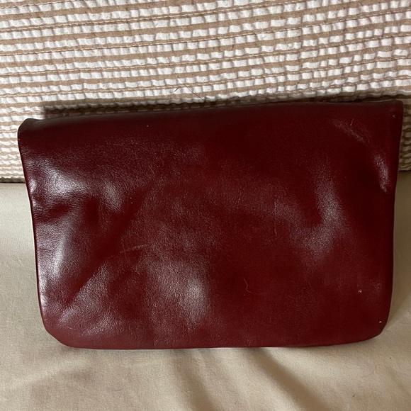 Vintage Burgundy Leather Clutch with Gold Accent and KissLock - Picture 6 of 6